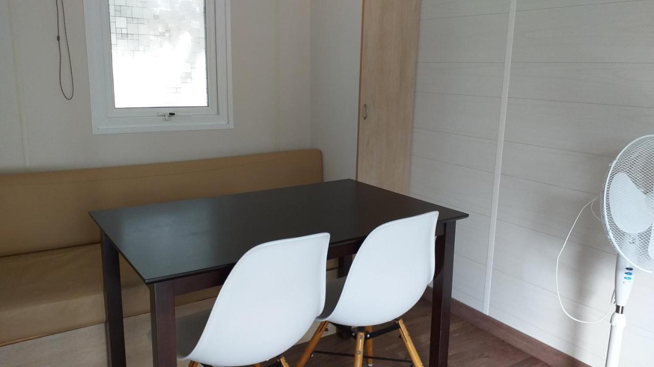 Mobilhome Chez Cathy & Simon Marseillan  Εξωτερικό φωτογραφία